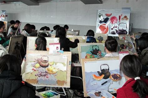 滁州学院美术与设计学院“聚青春之火，燃时代之光”-社会实践