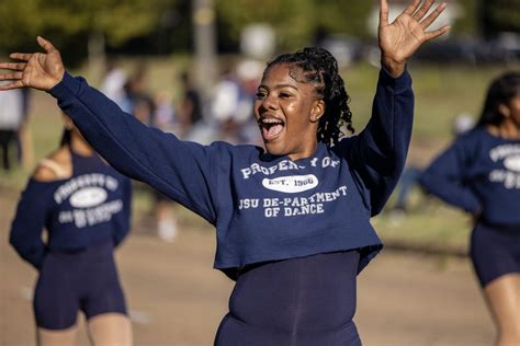 THEE homecoming parade brings music and joy for Jackson State fans ...