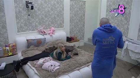 Glupa si kao…. Lepi Mića svim silama pokušava da objasni Sofiji da ne ...