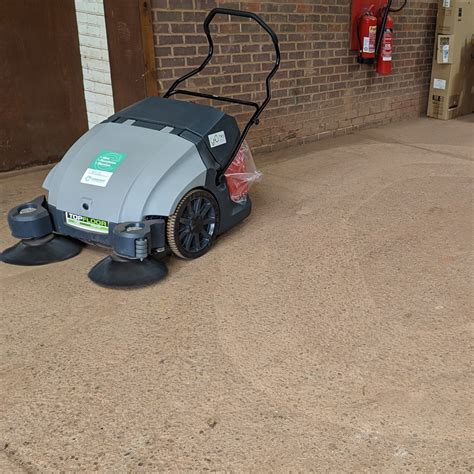 Walk Behind Sweepers - TF95 BIB Industrial Floor Sweeper