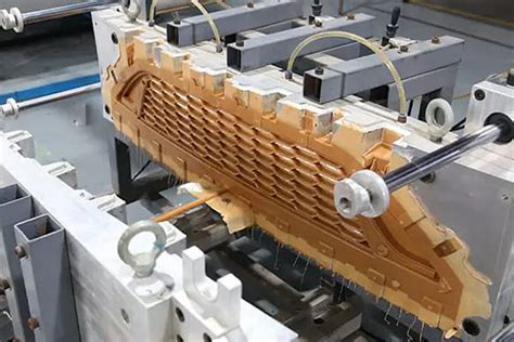 Reaction Injection Molding Process 的图像结果