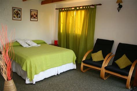 HOSTAL SUNSET (Easter Island) - Hostel Reviews, Photos, Rate Comparison ...