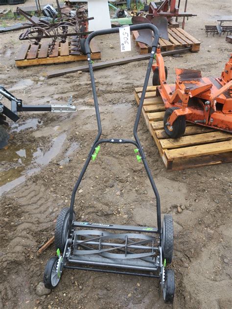 18" Earthwise manual push mower - Schmalz Auctions