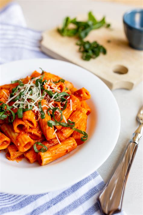 Creamy Roasted Red Pepper Pasta & Italian Sausage—Dairy-Free