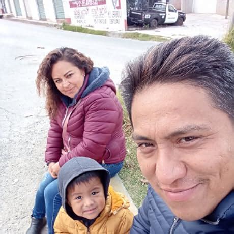 Buy La silla embrujada/ The Cursed Chair: La truculenta historia de la ...