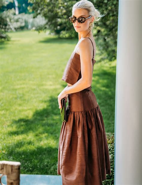 Sets – Julia Amory