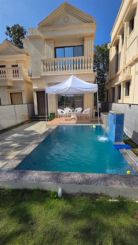 Villa in Wada at the Best Price | cozycozy