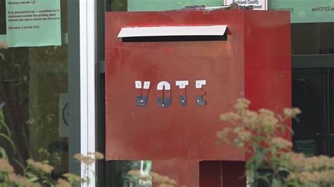 Absentee Ballot Box 的图像结果