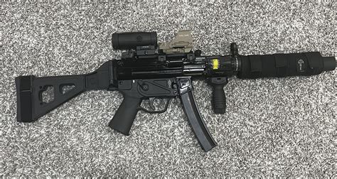 MP5: Roller-Delayed Blowback subgun