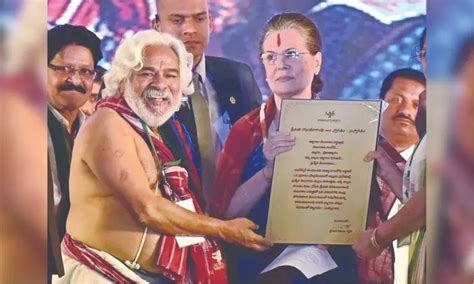 Gaddar, balladeer of resistance, dies