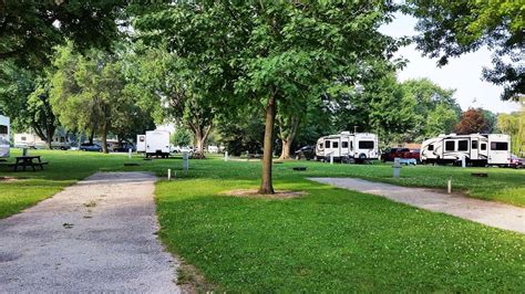 Illiniwek Forest Preserve Campground Hampton Illinois IL