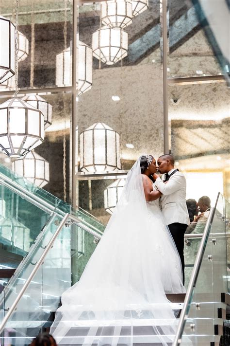 Classy Black Tie Wedding at Live! Casino & Hotel Maryland - Munaluchi Bride