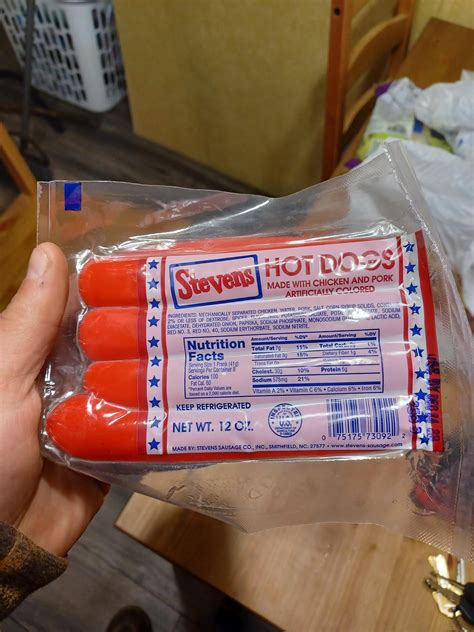 Where I live, most hot dogs are bright red : r/mildlyinteresting