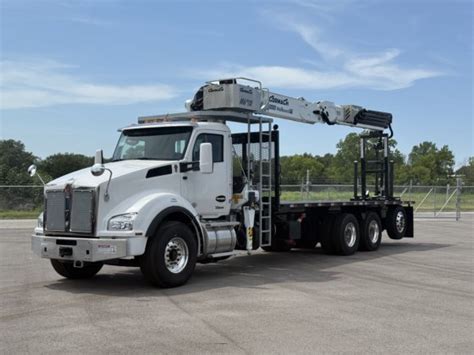Cormach 30000 WB66 on New Kenworth T880 in Kansas City, KS, USA