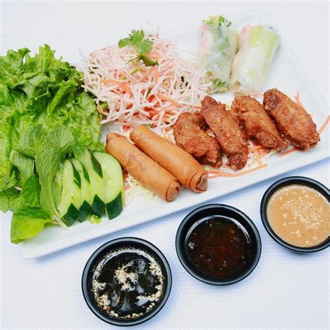 Olays Hawaii - Thai-Lao Cuisine