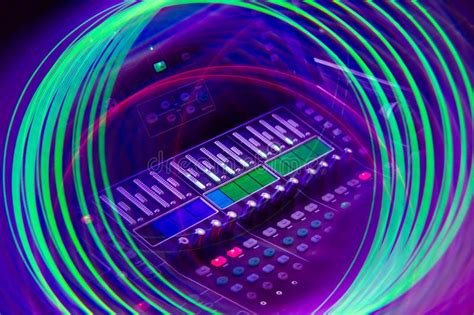 Sound Control Paneling 的图像结果