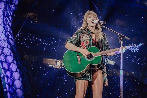 Taylor Swift: Reputation Stadium Tour (2018) - Netflix Finds Review