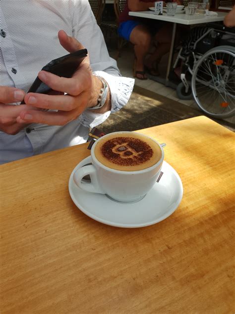 Tourists in North Queensland discover the secret ingredient to awesome coffee - The Bitcoin Cash ...