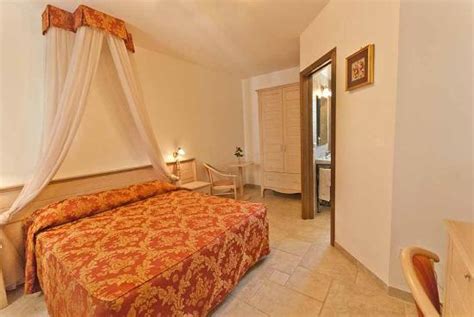 LA PICCOLA CORTE (Alberobello, Puglia, Italy) - B&B Reviews, Photos ...