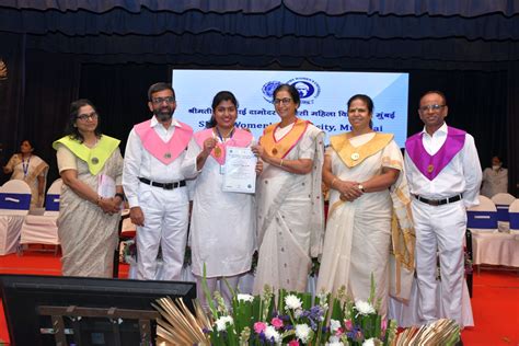 71st Annual Convocation 2022, SNDTWU Photo Gallery | SNDT Women's ...