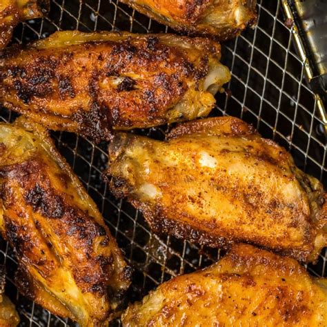 Reheat Chicken Wings in the Air Fryer (Plus 3 More Ways) - Cooking Up ...