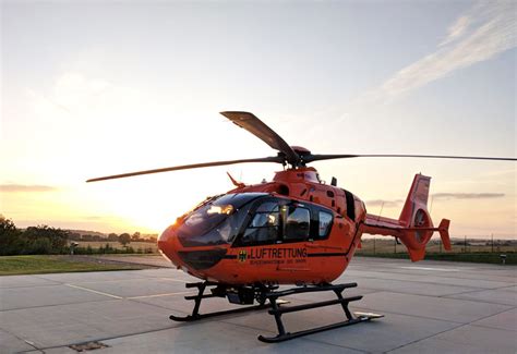 Helicopter Ride In Mumbai - Book Now @ Rs.23999 (21% off)
