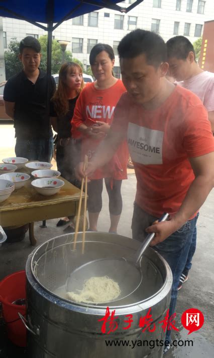 藏在巷子里的无名餐厅，店里所有米饭都被我一个人承包了-全炫我嘴里a-全炫我嘴里a-哔哩哔哩视频