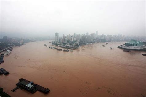 重庆主城洪水情况 多条沿江干道被淹- 重庆本地宝
