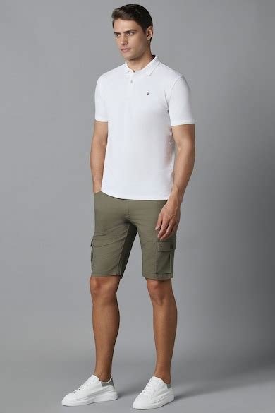 Buy Men Olive Solid Slim Fit Shorts Online - 39659805 | Louis Philippe