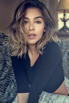 Ways To Style Shoulder Length Thick Hair by 17 Popular Medium Length Hairstyles For Thick Hair Hair Ways To Style Shoulder Length Thick Hair