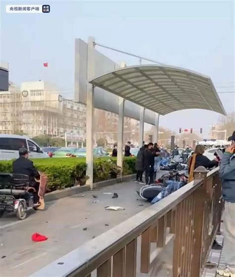 4死10伤！邯郸警方通报汽车冲撞人事件_腾讯新闻