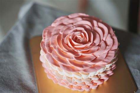 フラワーバタークリーム（ピンク） | MAISON INCO QUICHE/BUTTER CREAM CAKE