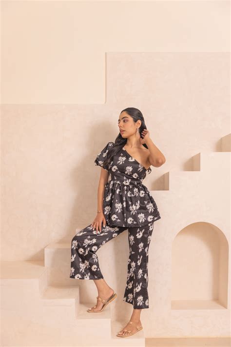 BLACK FLORAL SATIN CO-ORD