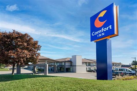 COMFORT INN AIRPORT WEST (Mississauga) - Hotel Reviews, Photos, Rate ...