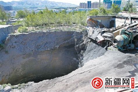 陕西神木发生一起煤矿塌方事故 38人升井11人被困|界面新闻 · 天下
