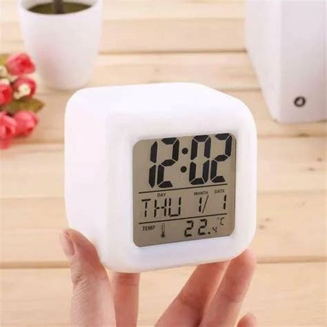 Digital Table Clock 的图像结果