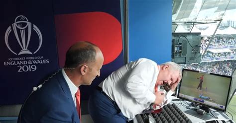 Watch: Nasser Hussain has a special gift for co-commentator Ian Smith ...