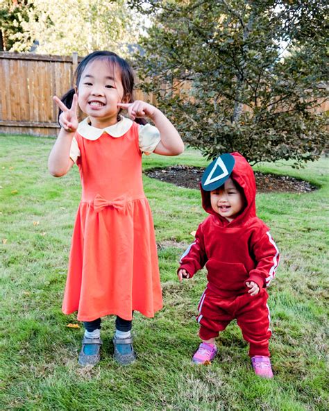 How to: DIY Squid Game Family Costume - Mochi Mommy