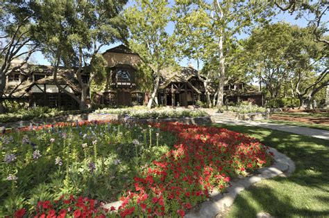 Neverland Ranch For Sale: Photos That Give An Inside Look At Michael ...