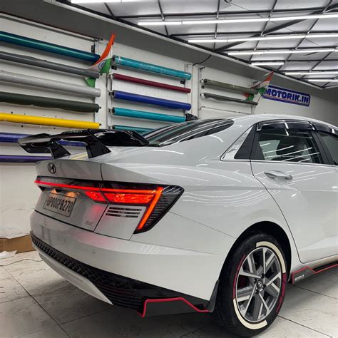 Motorik Rubber Tyre Stickers Kit - White & Gun Strips for 15''-19 ...