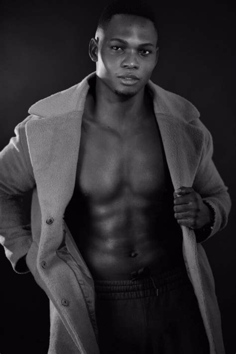 Actors Biography Example 的图像结果