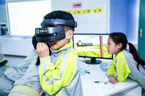 5G+VR全景直播、5G+8K超高清视觉体验 中国电信加速5G走进人们生活 - 资讯 - 华西都市网旗下知名科技媒体，聚焦科技深度报道和创投连接