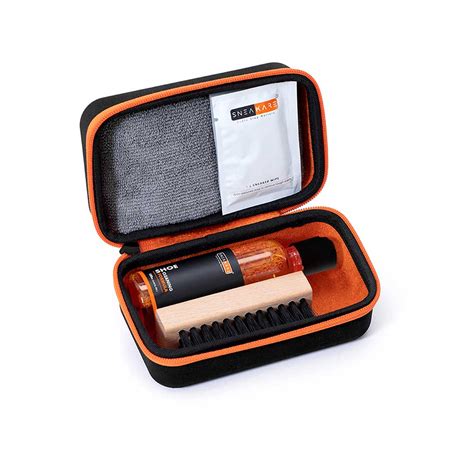 Travel Shoe Cleaning Kit – Sneakare