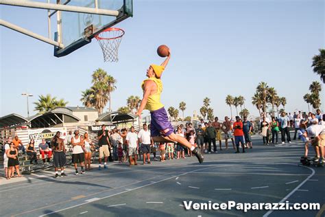 » Venice Beach Basketball