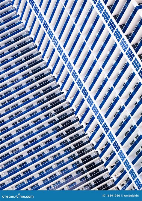 Skyscraper Side View 的图像结果