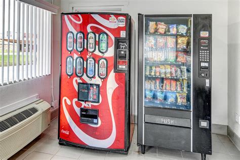 MOTEL 6 WACO - LACY LAKEVIEW - Motel Reviews, Photos, Rate Comparison ...