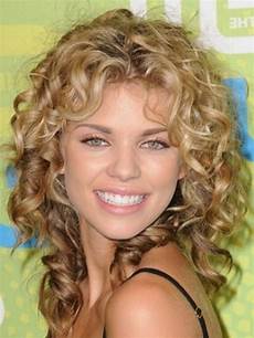 Med Curly Hairstyles by Sensational Medium Length Curly Hairstyle For Thick Hair Med Curly Hairstyles