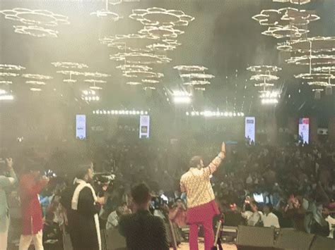 Kirtidan Gadhvi ignites Surat’s pre-Navratri garba festivities AC dome ...