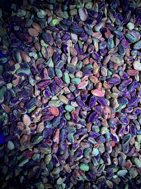 Pistachios light up all colors under UV light : r/ana_to_read