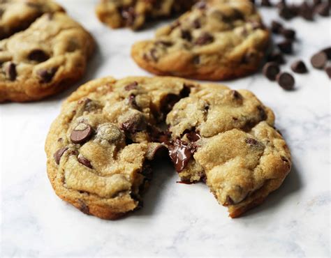 Steps to Prepare Best Chocolate Chip Cookie Recipes